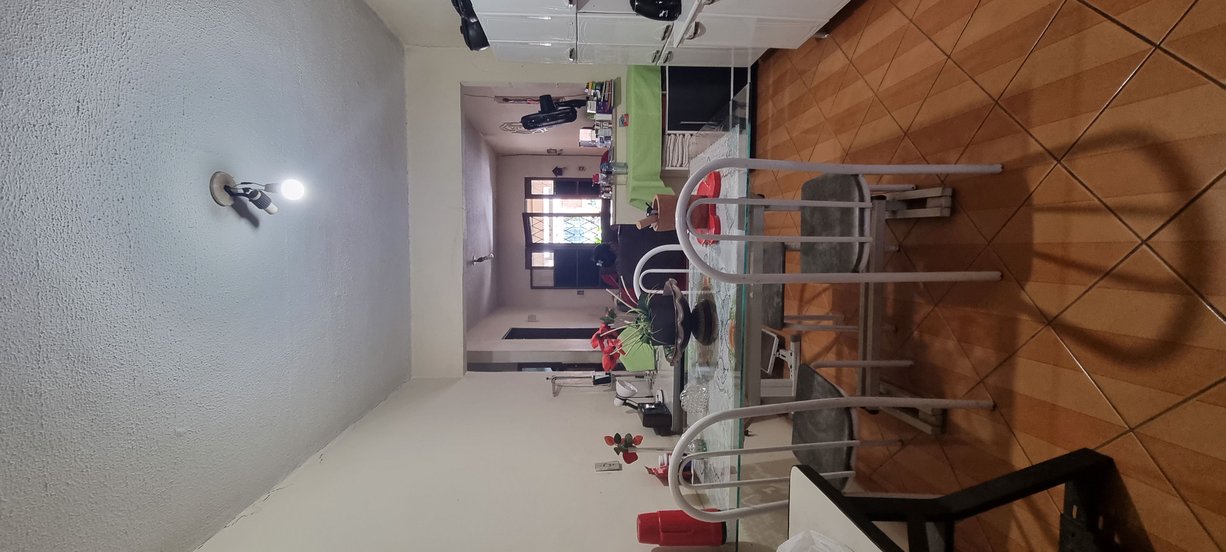 Imagem Casa com 2 Quartos à Venda, 130 m²em Jardim Guanabara III - Goiânia Imagem Casa com 2 Quartos à Venda, 130 m²em Jardim Guanabara III - Goiânia