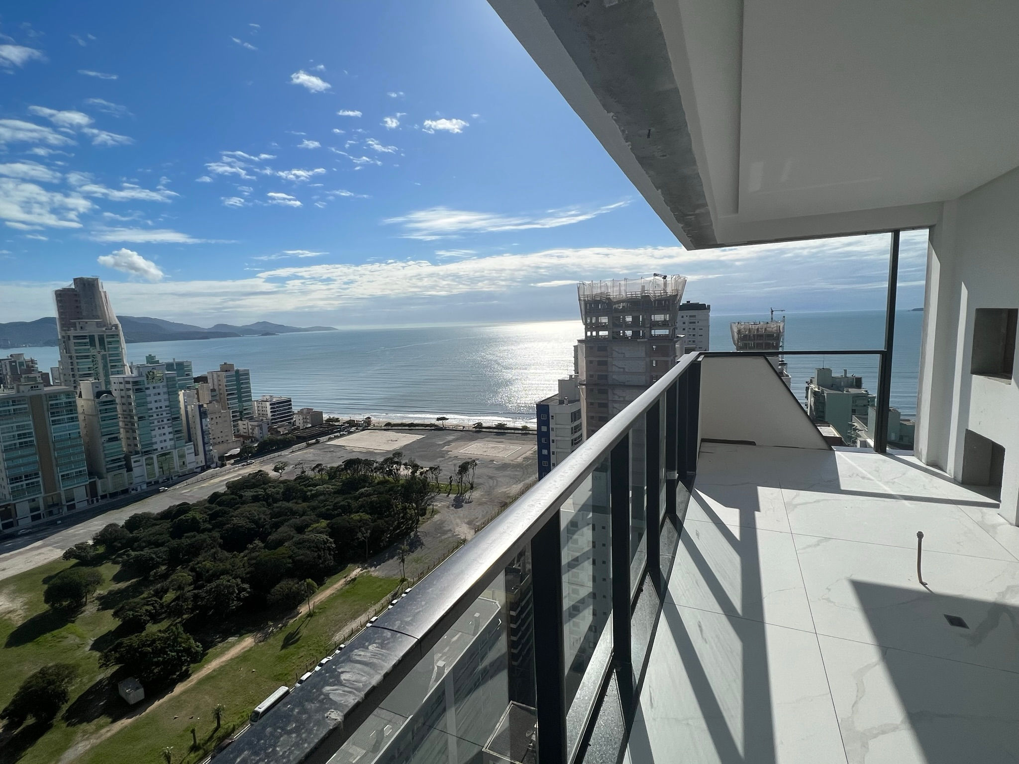 Apartamento com 4 Quartos à Venda, 179 m²em Meia Praia - Itapema