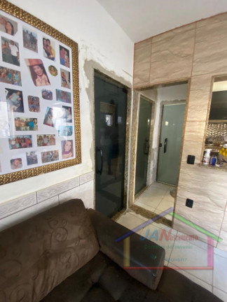 Imagem Casa com 3 Quartos à Venda, 300 m² em Bangu - Rio de Janeiro