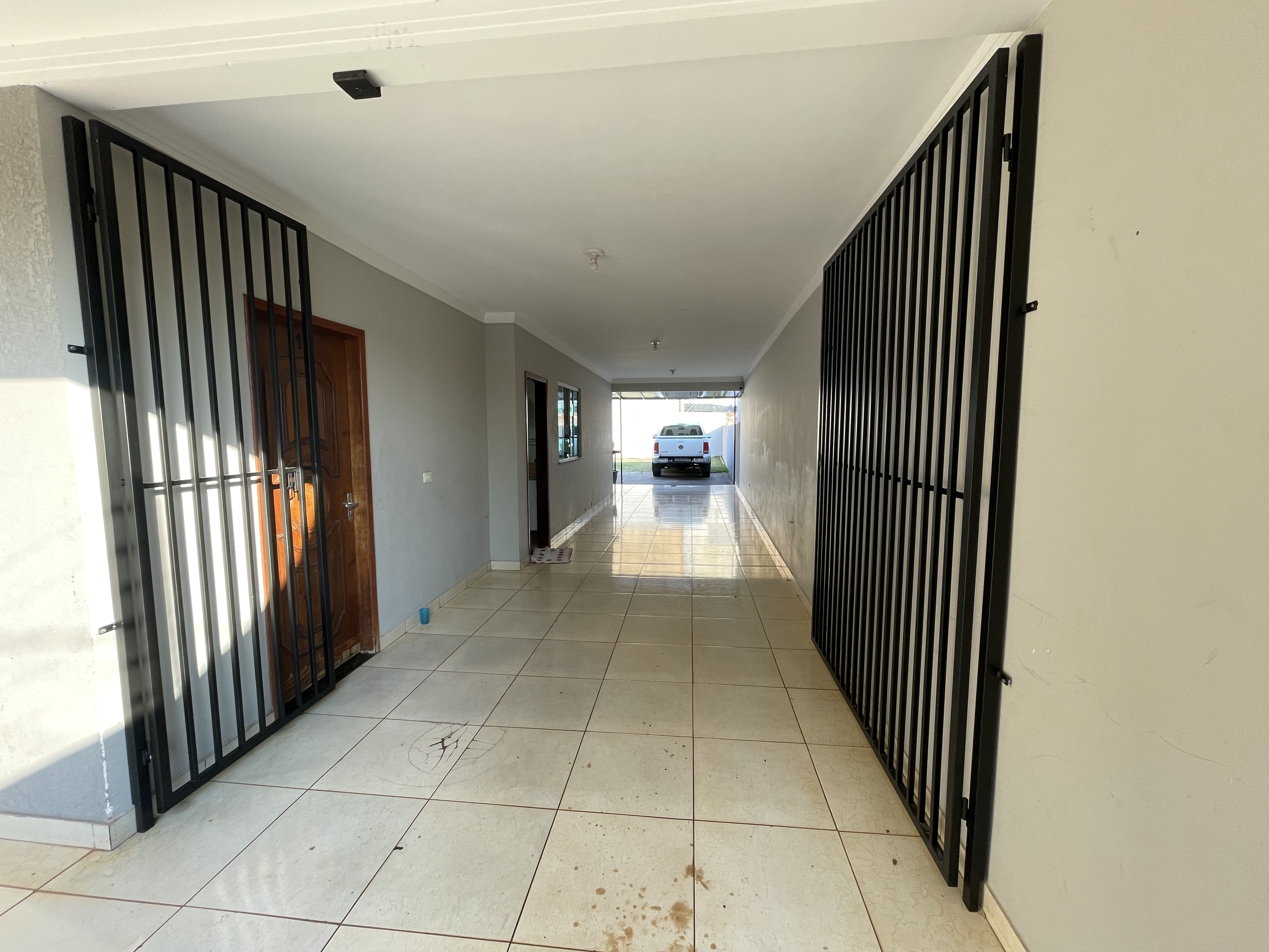 Imagem Casa com 2 Quartos à Venda, 144 m²em Jardim Catedral - Maringá Imagem Casa com 2 Quartos à Venda, 144 m²em Jardim Catedral - Maringá
