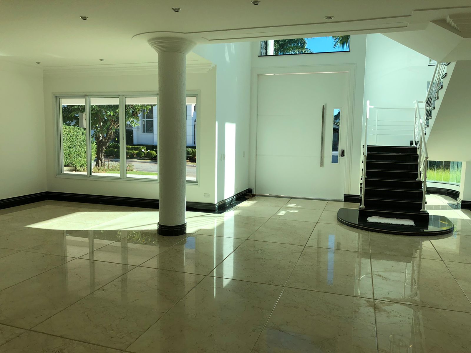 Imagem Casa de Condomínio com 5 Quartos à Venda ou Locação, 662 m²em Tamboré - Santana de Parnaíba Imagem Casa de Condomínio com 5 Quartos à Venda ou Locação, 662 m²em Tamboré - Santana de Parnaíba