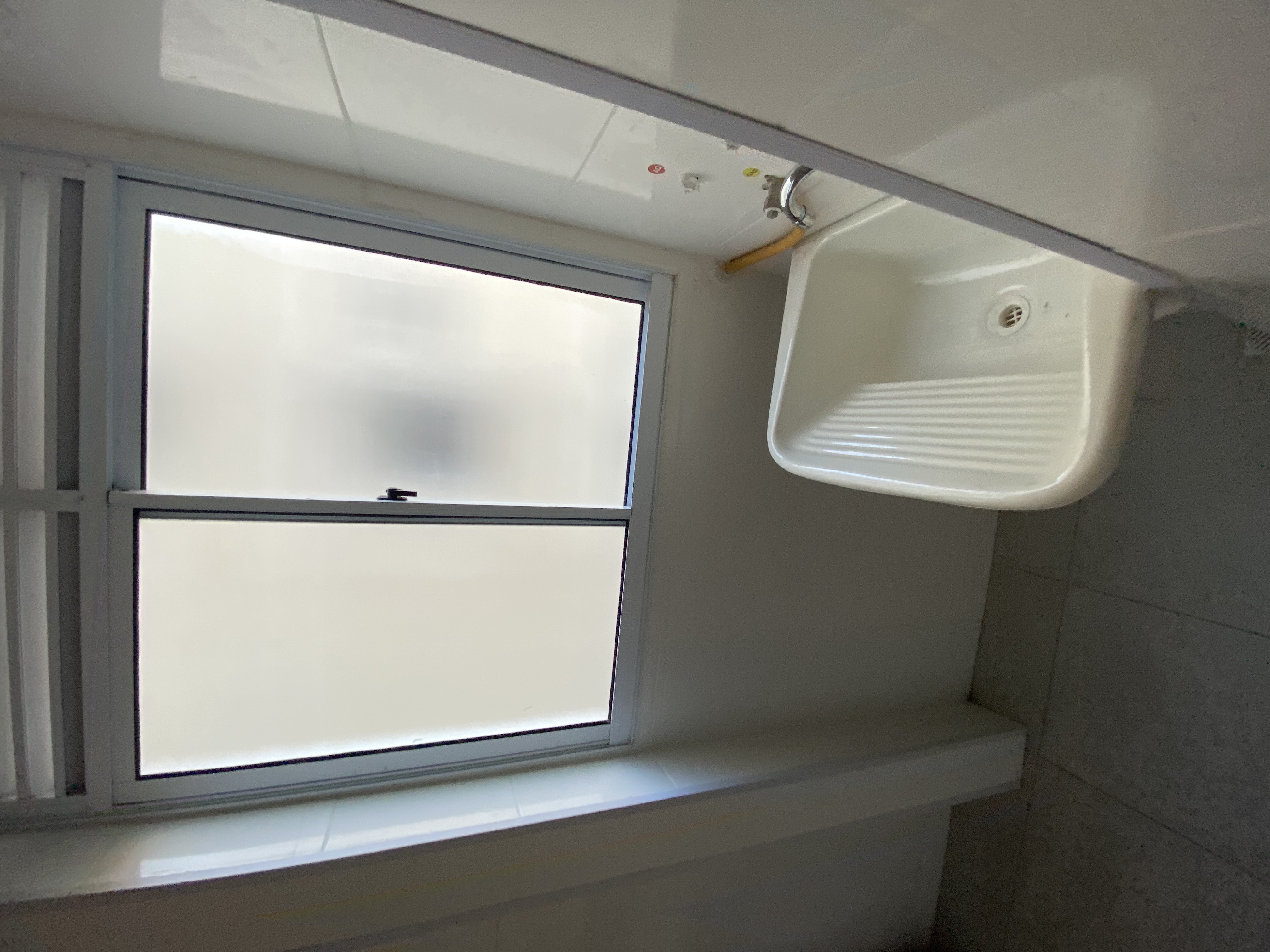 Imagem Apartamento com 2 Quartos à Venda, 41 m² em Inhoaíba - Rio de Janeiro
