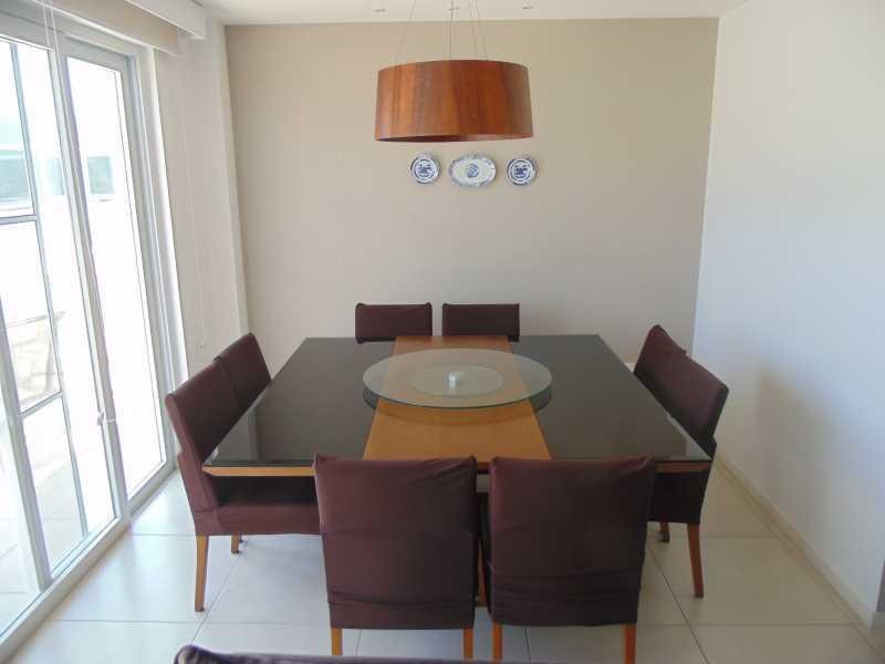 Imagem Cobertura com 4 Quartos à Venda, 299 m²em Piratininga - Niterói