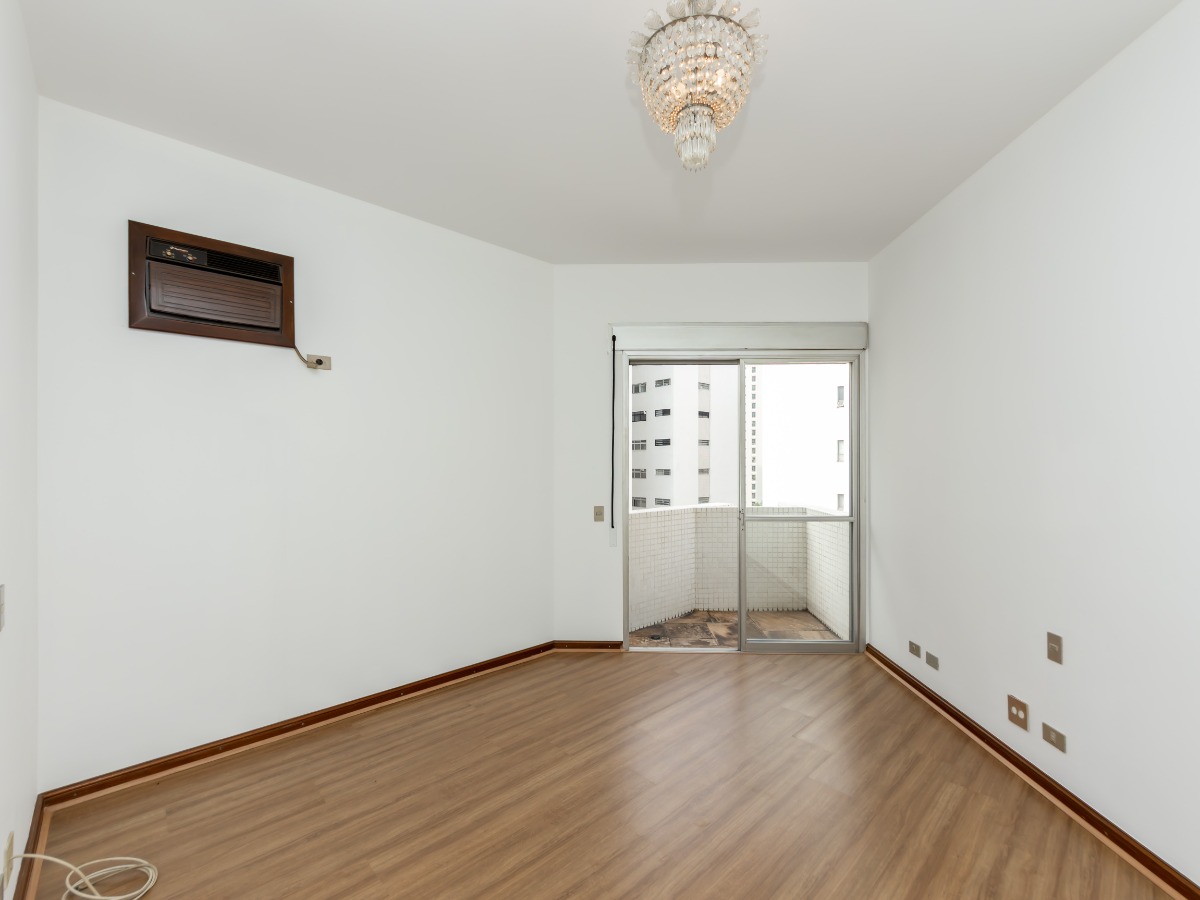 Imagem Apartamento com 4 Quartos à Venda, 244 m² em Vila Uberabinha - São Paulo