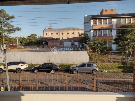 Imagem Casa com 3 Quartos à Venda, 185 m² em Santa Maria Goretti - Porto Alegre Imagem Casa com 3 Quartos à Venda, 185 m² em Santa Maria Goretti - Porto Alegre