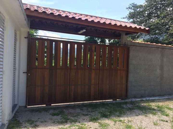 Imagem Casa com 1 Quarto à Venda, 74 m² em Loteamento Altamir Tibiriça Pimenta - Caraguatatuba Imagem Casa com 1 Quarto à Venda, 74 m² em Loteamento Altamir Tibiriça Pimenta - Caraguatatuba