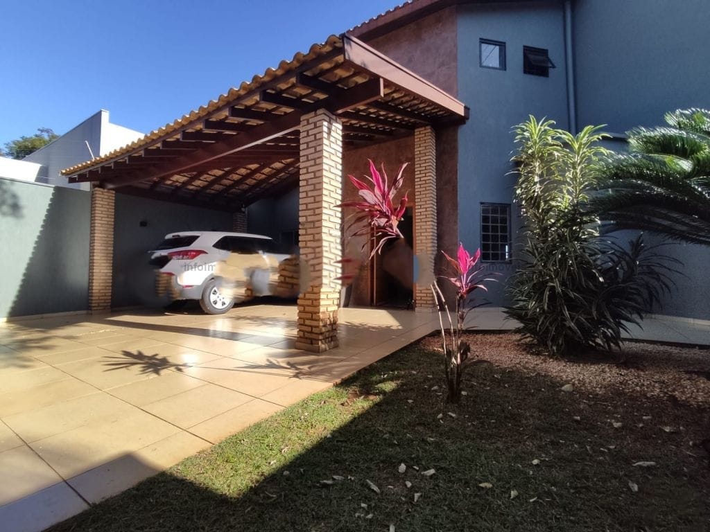 Imagem Sobrado com 4 Quartos à Venda, 254 m²em Parque Residencial Rita Vieira - Campo Grande