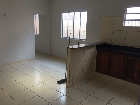 Imagem Casa com 3 Quartos para Alugar, 1 m² em COHAB Anil I - São Luís