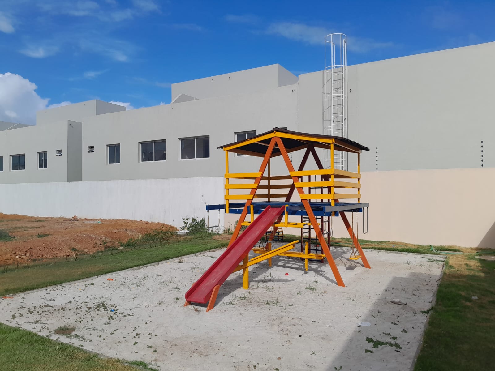 Imagem Terreno à Venda, 155 m²em Buraquinho - Lauro de Freitas