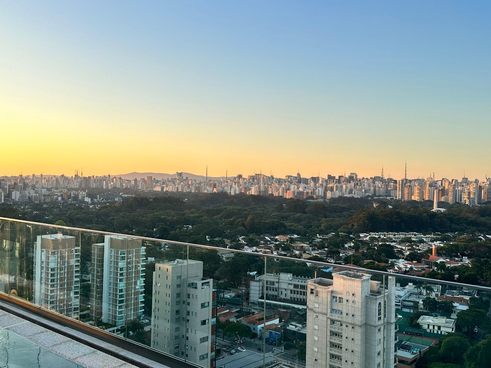 Imagem Apartamento com 1 Quarto à Venda, 40 m²em Moema - São Paulo Imagem Apartamento com 1 Quarto à Venda, 40 m²em Moema - São Paulo