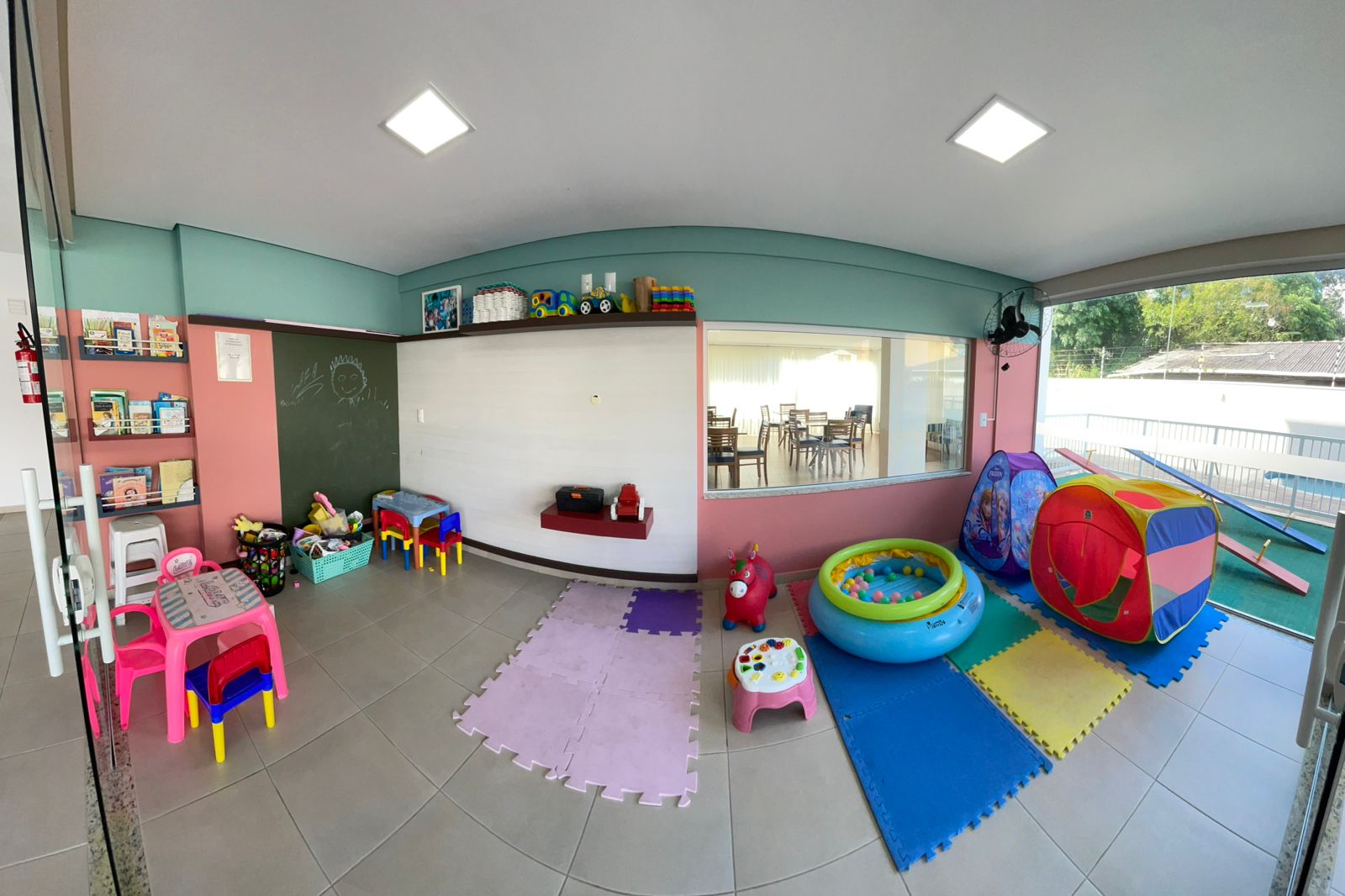 Imagem Apartamento com 2 Quartos à Venda, 74 m²em Canasvieiras - Florianópolis