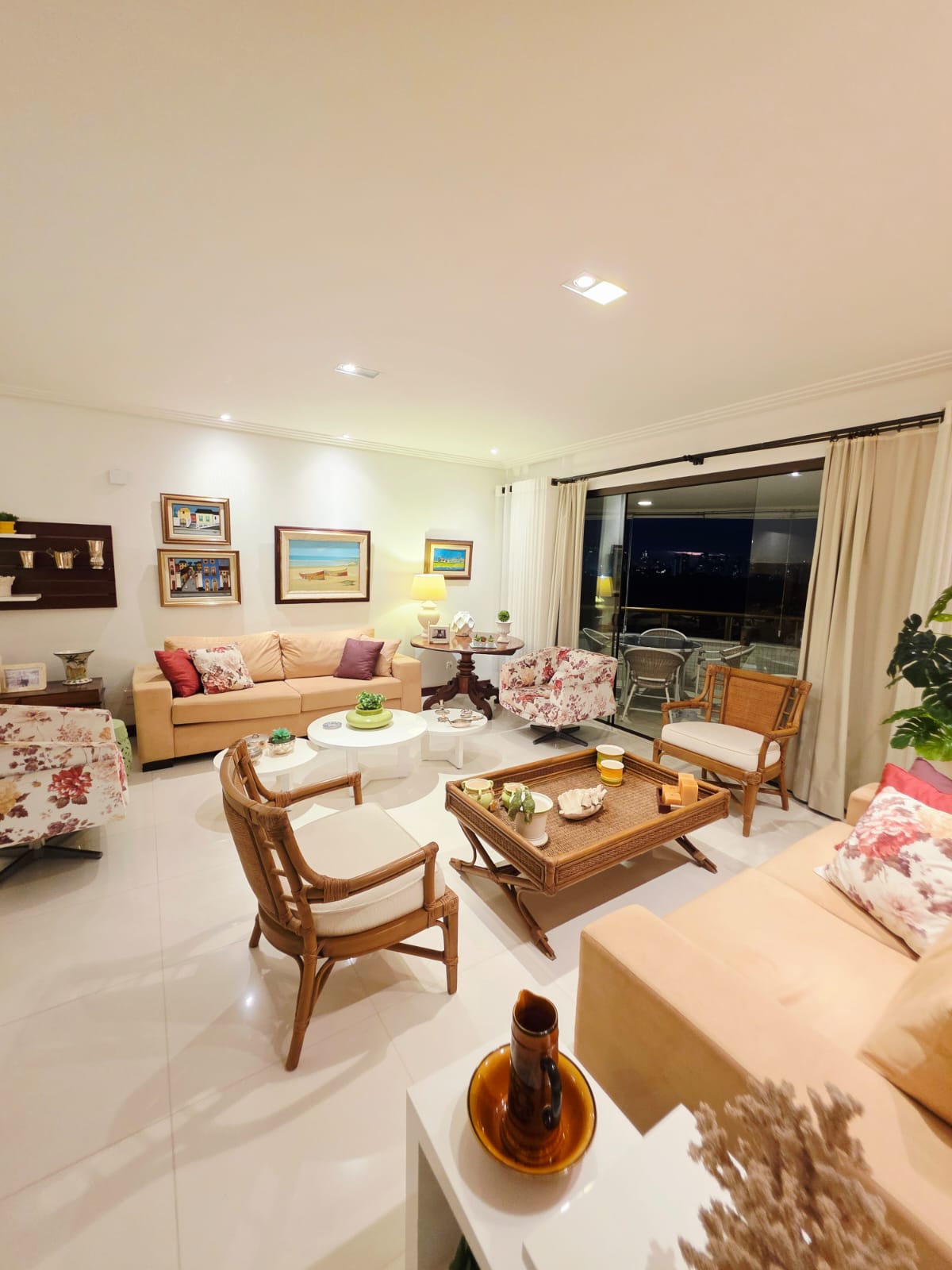 Imagem Apartamento com 4 Quartos à Venda, 224 m² em Pituba - Salvador Imagem Apartamento com 4 Quartos à Venda, 224 m² em Pituba - Salvador