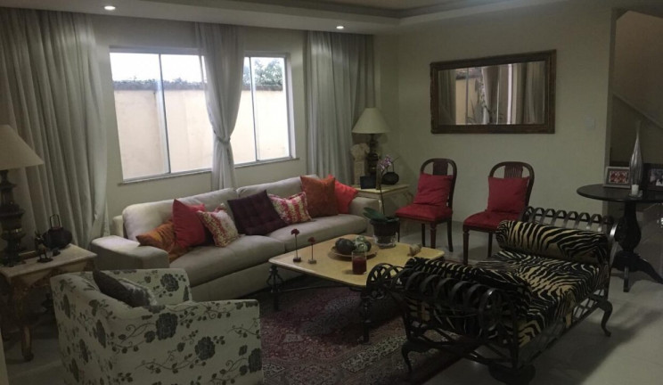 Imagem Casa com 4 Quartos à Venda, 380 m² em Tanque - Rio de Janeiro Imagem Casa com 4 Quartos à Venda, 380 m² em Tanque - Rio de Janeiro