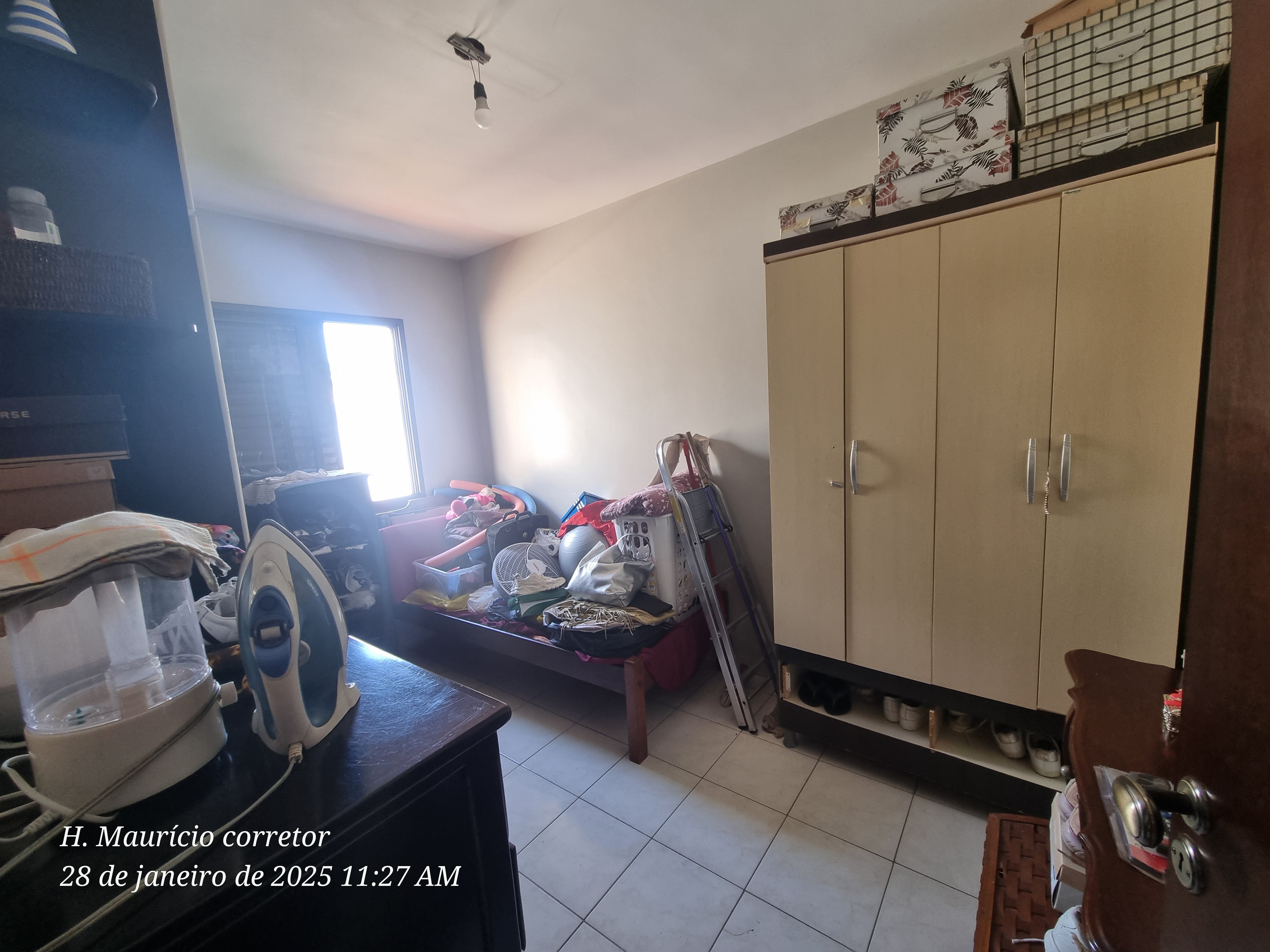 Imagem Sobrado com 4 Quartos à Venda, 143 m² em Setor Jaó - Goiânia Imagem Sobrado com 4 Quartos à Venda, 143 m² em Setor Jaó - Goiânia