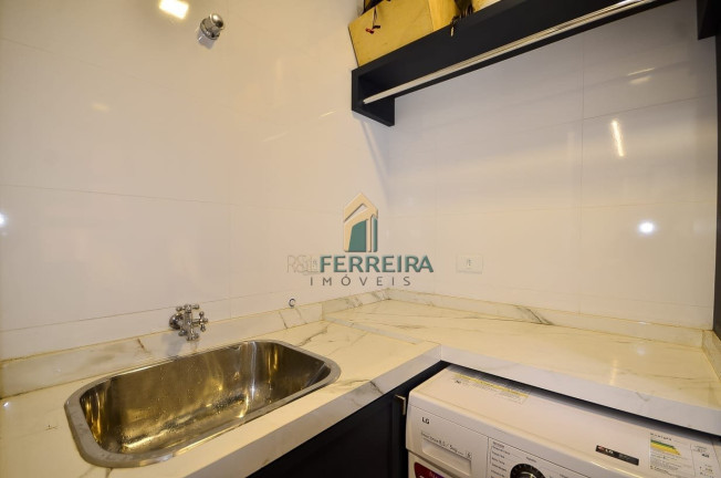 Imagem Sobrado com 3 Quartos à Venda, em Santa Cândida - Curitiba Imagem Sobrado com 3 Quartos à Venda, em Santa Cândida - Curitiba
