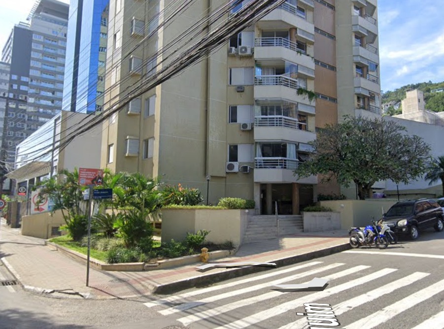 Apartamento com 3 Quartos à Venda, 158 m² em Centro - Florianópolis