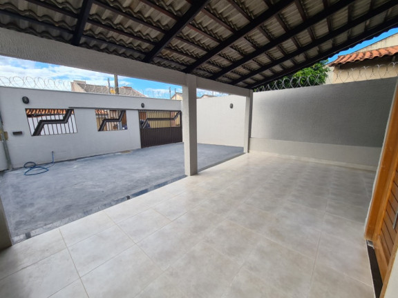 Imagem Casa com 3 Quartos à Venda,  em Residencial Santa Fé I - Goiânia