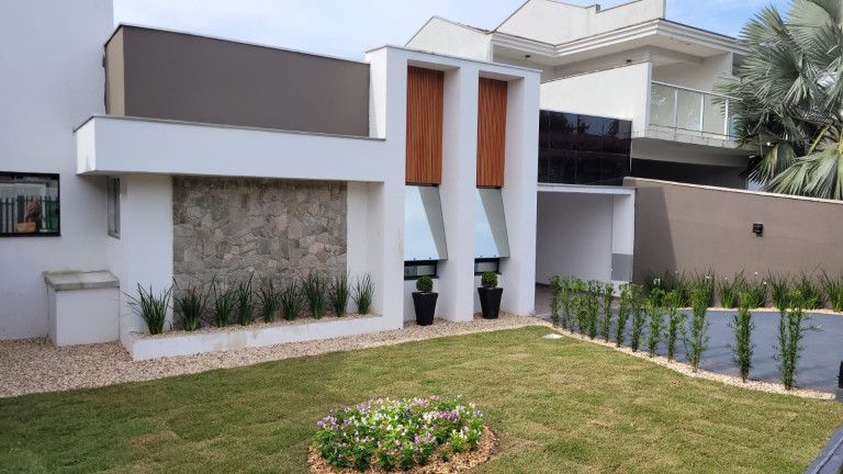 Imagem Casa com 3 Quartos à Venda,  em Itaum - Joinville