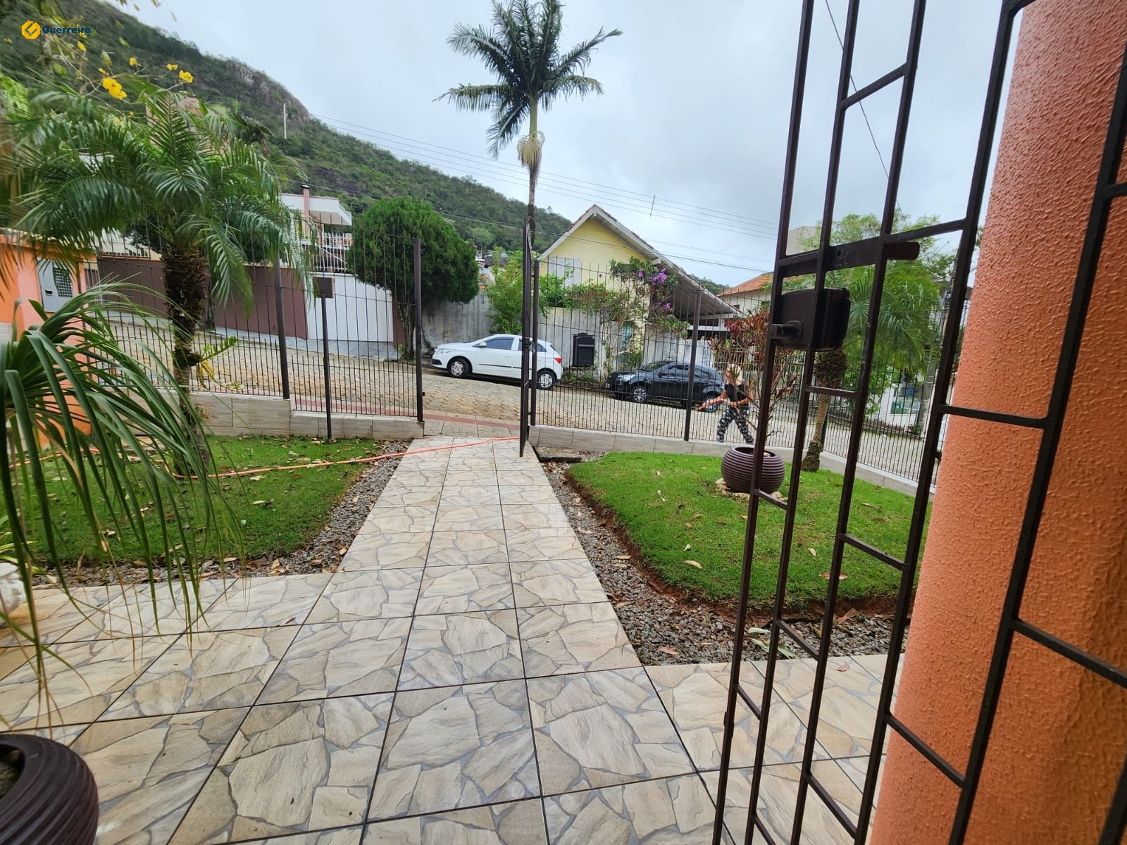 Imagem Casa com 3 Quartos à Venda, 190 m² em Trindade - Florianópolis Imagem Casa com 3 Quartos à Venda, 190 m² em Trindade - Florianópolis