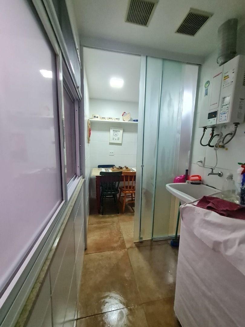 Imagem Apartamento com 4 Quartos à Venda, 131 m²em Camboinhas - Niterói Imagem Apartamento com 4 Quartos à Venda, 131 m²em Camboinhas - Niterói