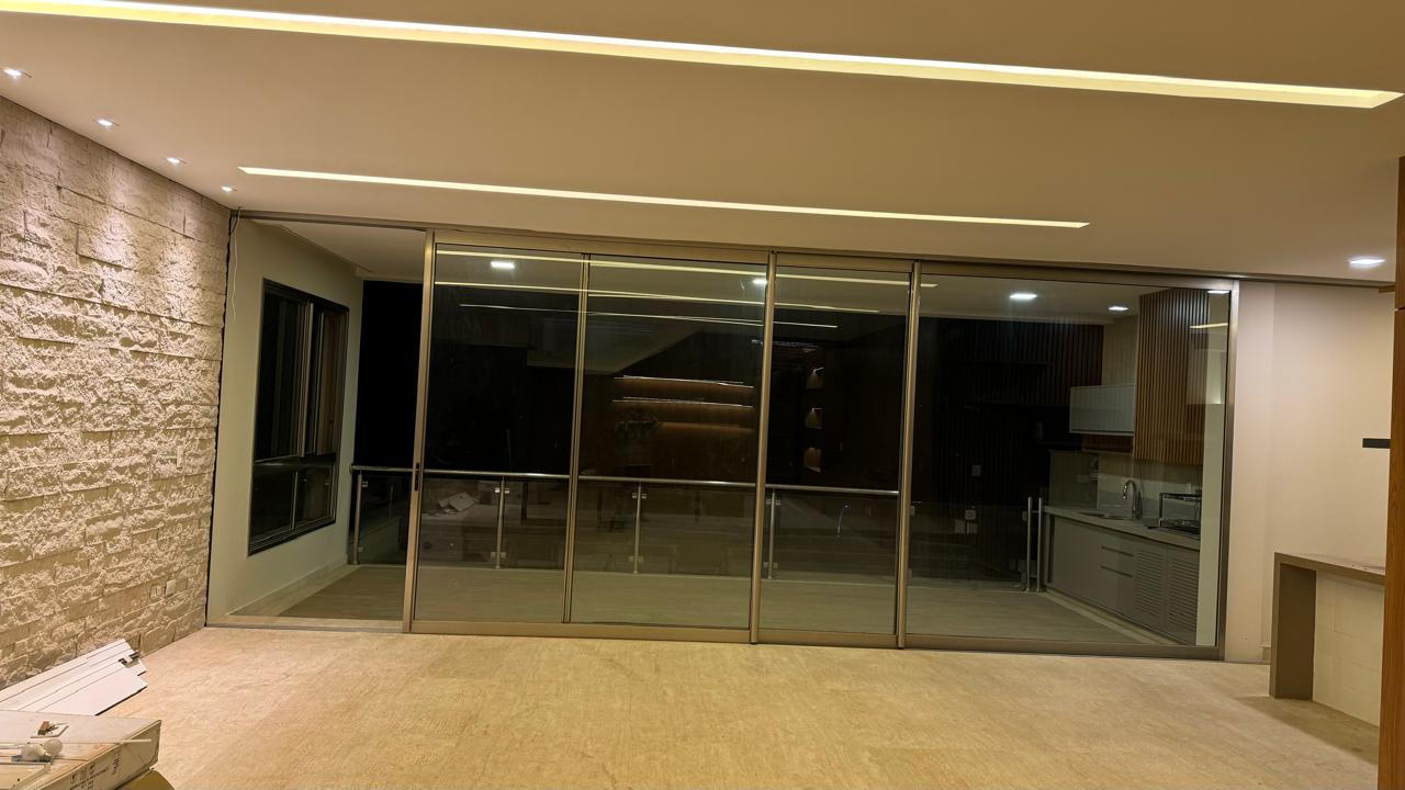 Imagem Casa com 4 Quartos à Venda, 450 m²em Tamboré - Barueri Imagem Casa com 4 Quartos à Venda, 450 m²em Tamboré - Barueri