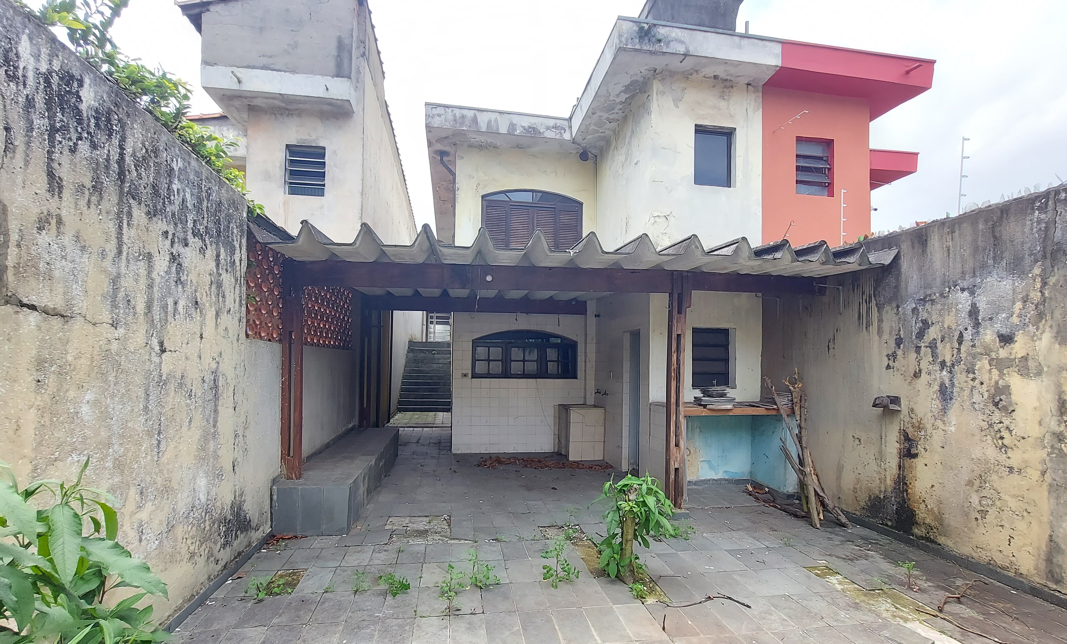 Imagem Casa com 3 Quartos à Venda, 294 m²em Vila Eldízia - Santo André