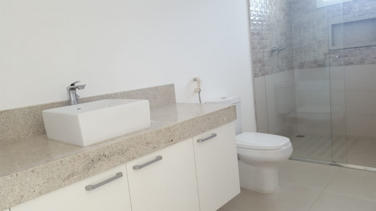 Imagem Casa de Condomínio com 3 Quartos à Venda, 320 m²em Medeiros - Jundiaí