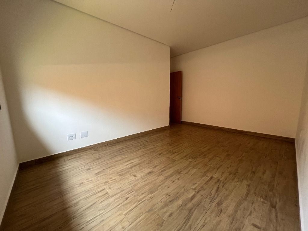 Imagem Casa de Condomínio com 4 Quartos à Venda, 200 m² em - Imagem Casa de Condomínio com 4 Quartos à Venda, 200 m² em -