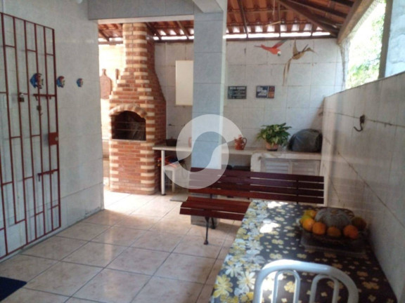 Imagem Casa com 4 Quartos à Venda,  em São Domingos - Niterói