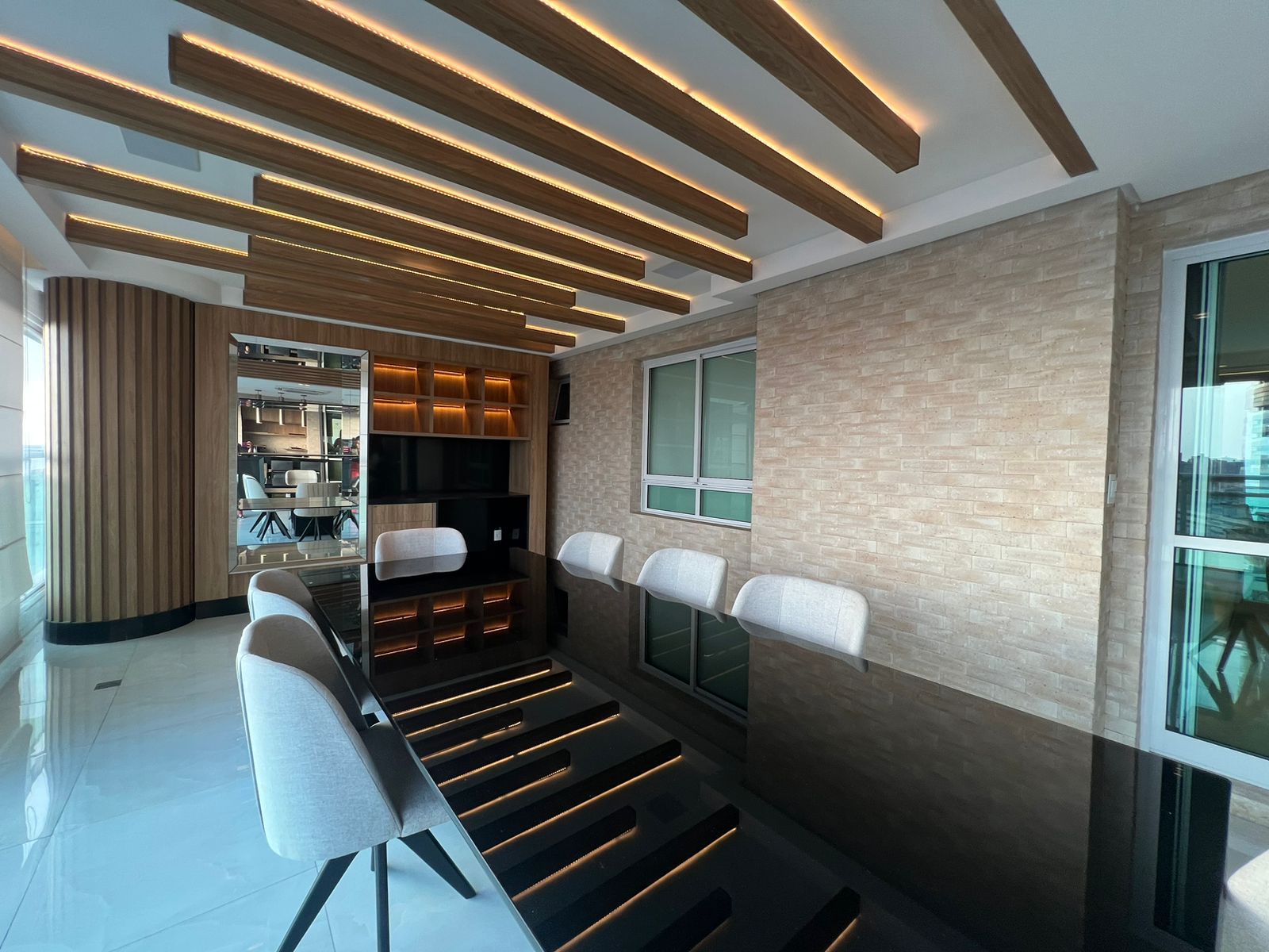 Imagem Apartamento com 4 Quartos à Venda, 300 m²em Umarizal - Belém