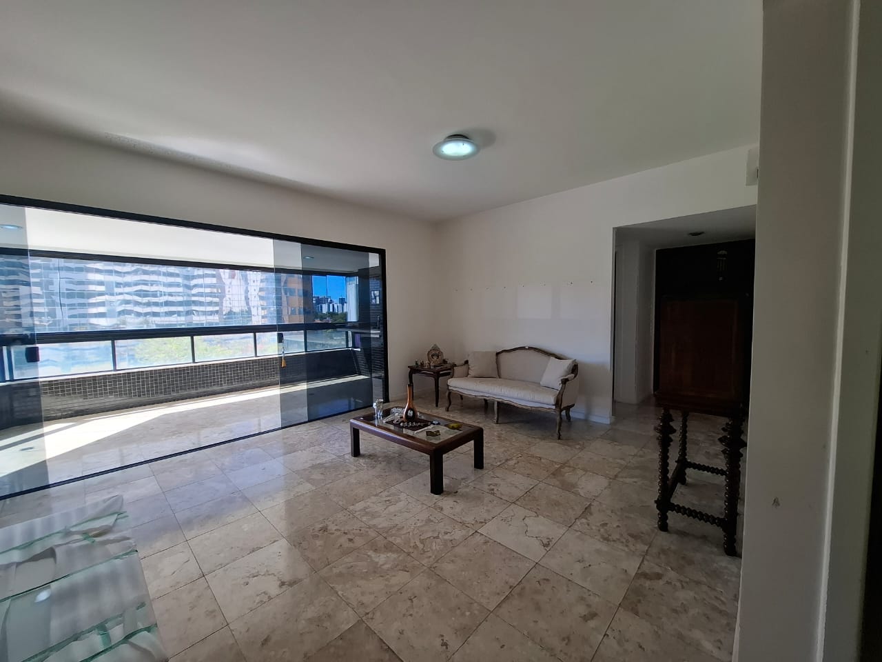 Imagem Apartamento com 4 Quartos à Venda, 224 m² em Pituba - Salvador Imagem Apartamento com 4 Quartos à Venda, 224 m² em Pituba - Salvador