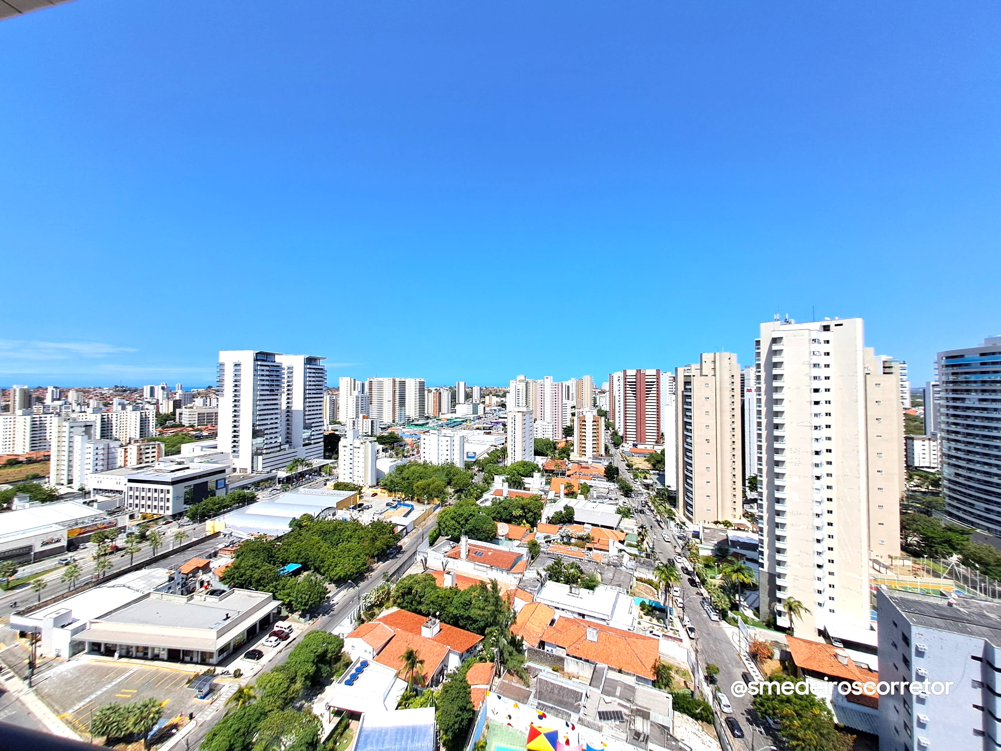 Imagem Apartamento com 3 Quartos à Venda, 107 m²em Cocó - Fortaleza