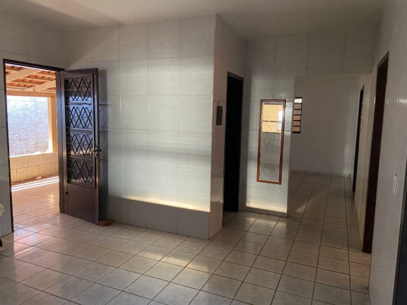 Imagem Casa com 3 Quartos à Venda, 242 m² em Setor Cândida de Morais - Goiânia Imagem Casa com 3 Quartos à Venda, 242 m² em Setor Cândida de Morais - Goiânia