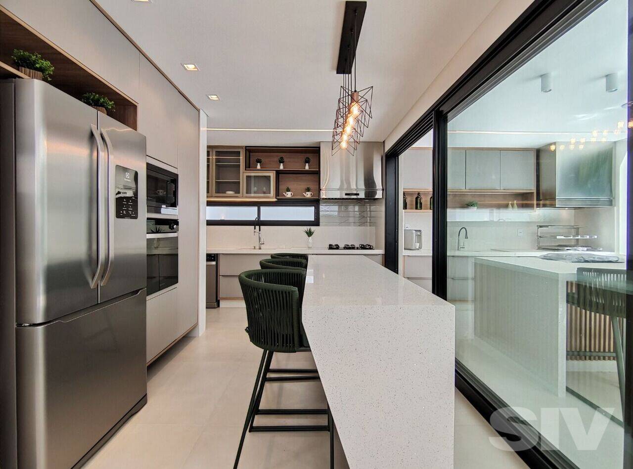 Imagem Sobrado com 5 Quartos à Venda, 370 m²em Riviera de São Lourenço - BERTIOGA