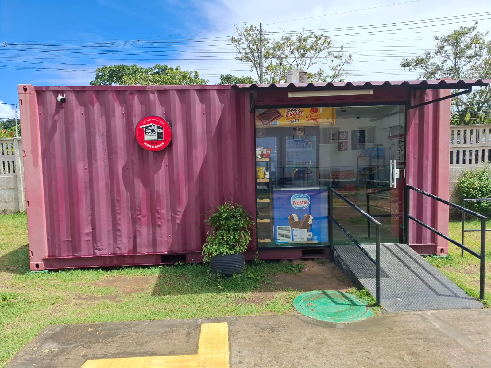 Imagem Apartamento com 2 Quartos à Venda, 40 m² em Nova Brasília - Salvador