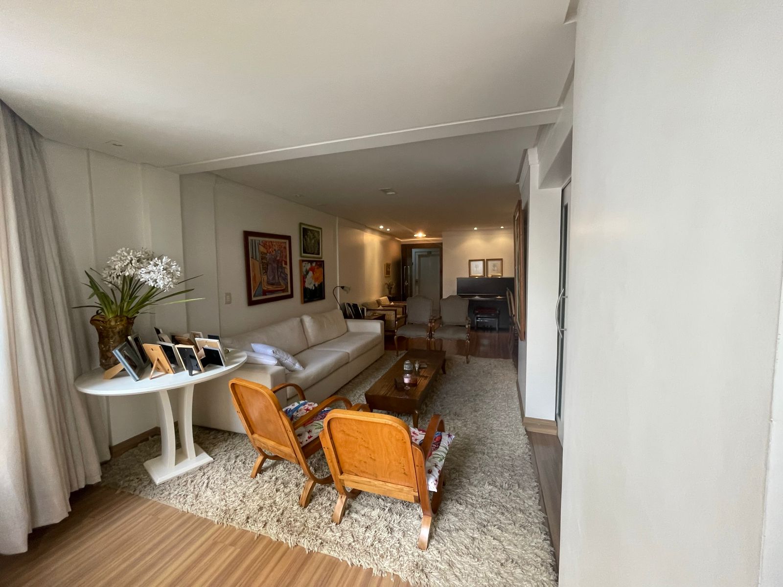 Imagem Apartamento com 3 Quartos à Venda, 167 m²em Setor Bueno - Goiânia Imagem Apartamento com 3 Quartos à Venda, 167 m²em Setor Bueno - Goiânia