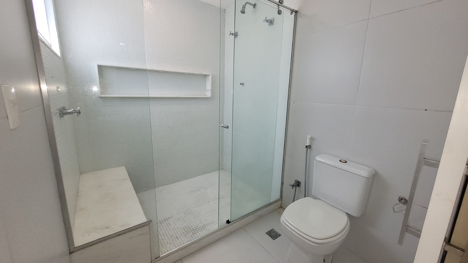 Imagem Casa de Condomínio com 3 Quartos à Venda, 340 m²em Sapê - Niterói Imagem Casa de Condomínio com 3 Quartos à Venda, 340 m²em Sapê - Niterói