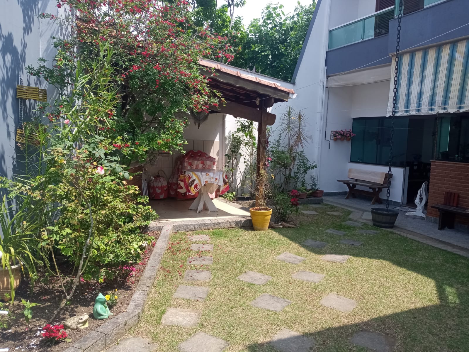 Imagem Sobrado com 4 Quartos à Venda, 332 m² em Dos Casa - São Bernardo do Campo