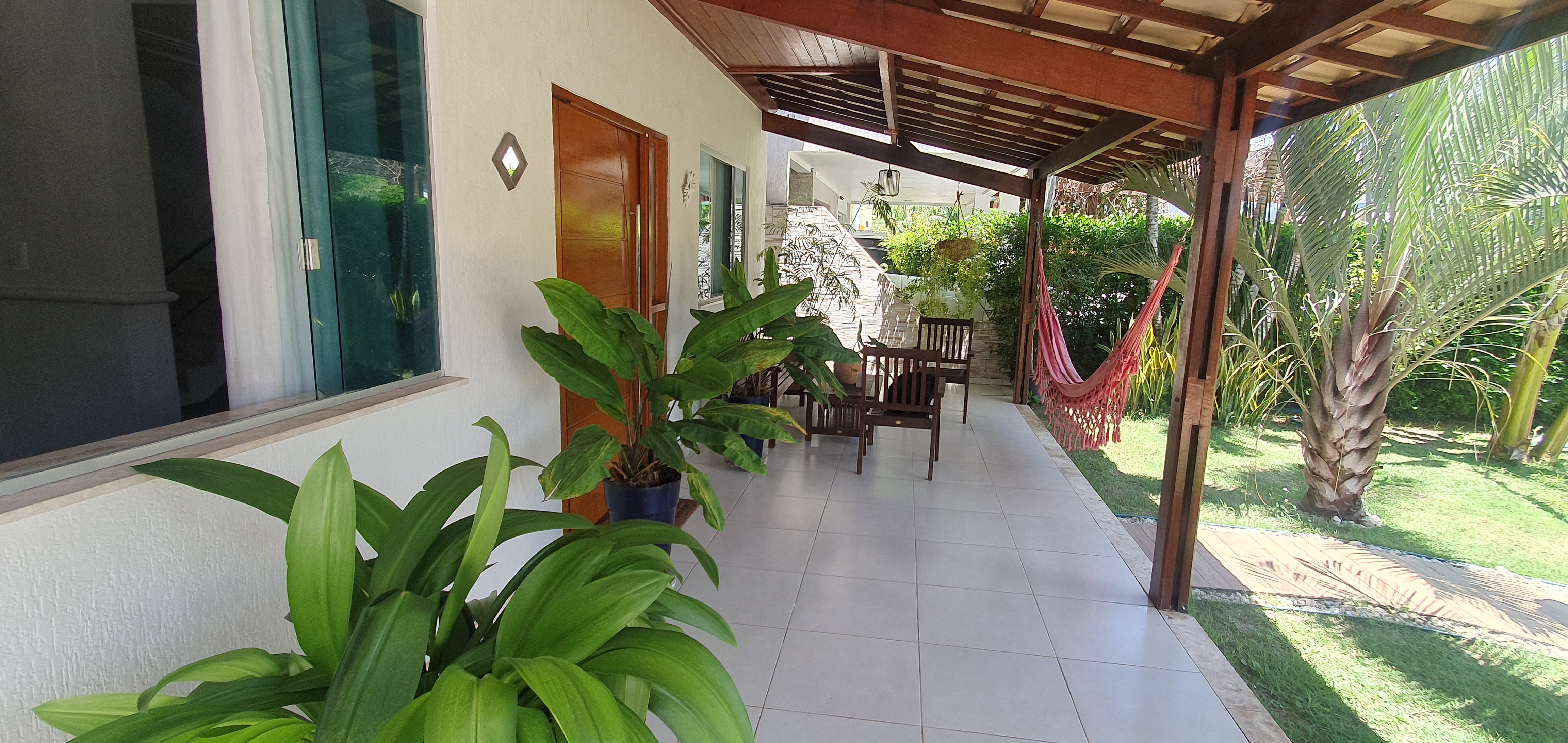 Imagem Casa de Condomínio com 5 Quartos à Venda, 300 m²em Buraquinho - Lauro de Freitas Imagem Casa de Condomínio com 5 Quartos à Venda, 300 m²em Buraquinho - Lauro de Freitas