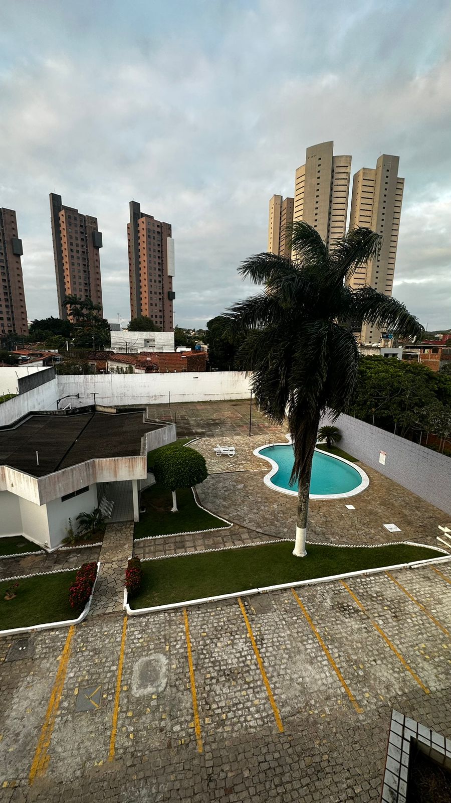Imagem Apartamento com 4 Quartos à Venda, 137 m²em Candelária - Natal