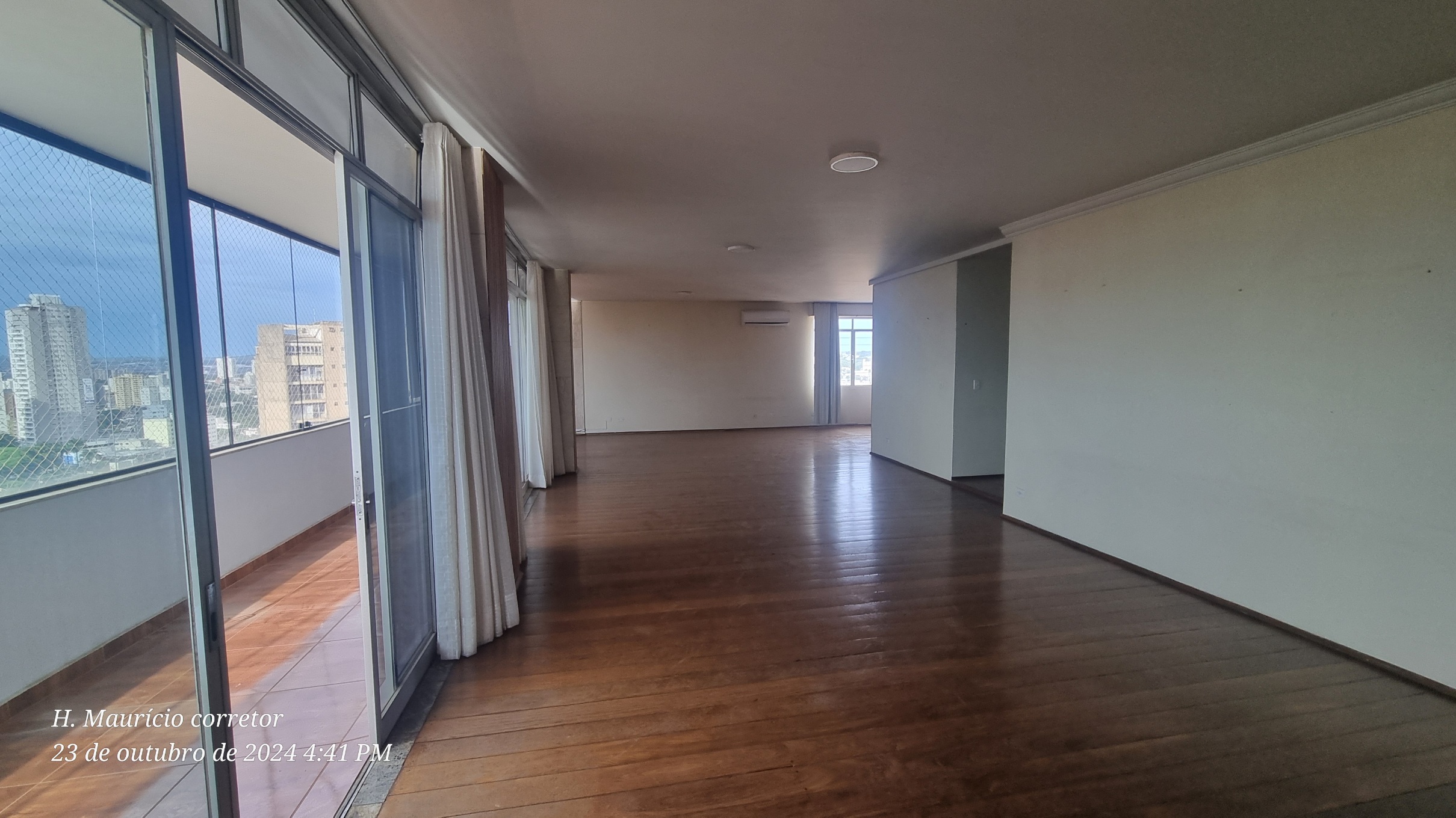 Imagem Apartamento com 5 Quartos à Venda, 508 m²em Setor Sul - Goiânia Imagem Apartamento com 5 Quartos à Venda, 508 m²em Setor Sul - Goiânia