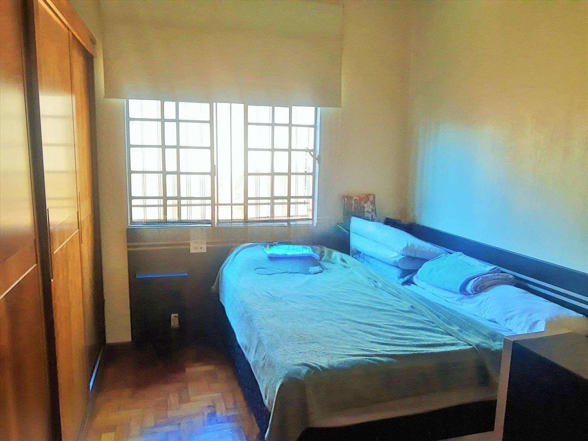 Imagem Casa com 3 Quartos à Venda, 360 m² em João Pinheiro - Belo Horizonte Imagem Casa com 3 Quartos à Venda, 360 m² em João Pinheiro - Belo Horizonte