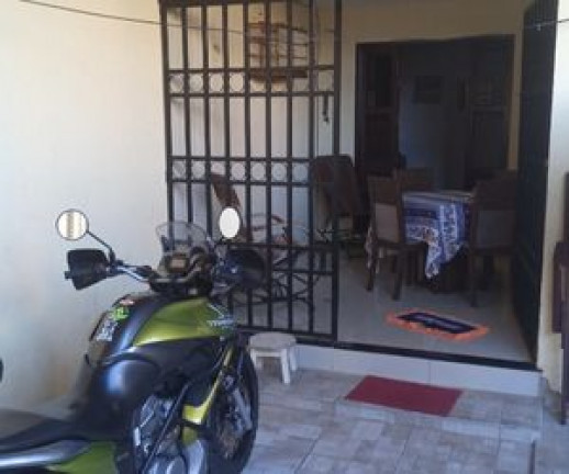 Imagem Casa com 3 Quartos à Venda, em Itaperi - Fortaleza Imagem Casa com 3 Quartos à Venda, em Itaperi - Fortaleza