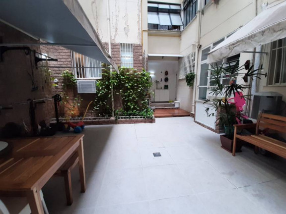 Imagem Apartamento com 2 Quartos à Venda, 107 m² em Copacabana - Rio de Janeiro Imagem Apartamento com 2 Quartos à Venda, 107 m² em Copacabana - Rio de Janeiro
