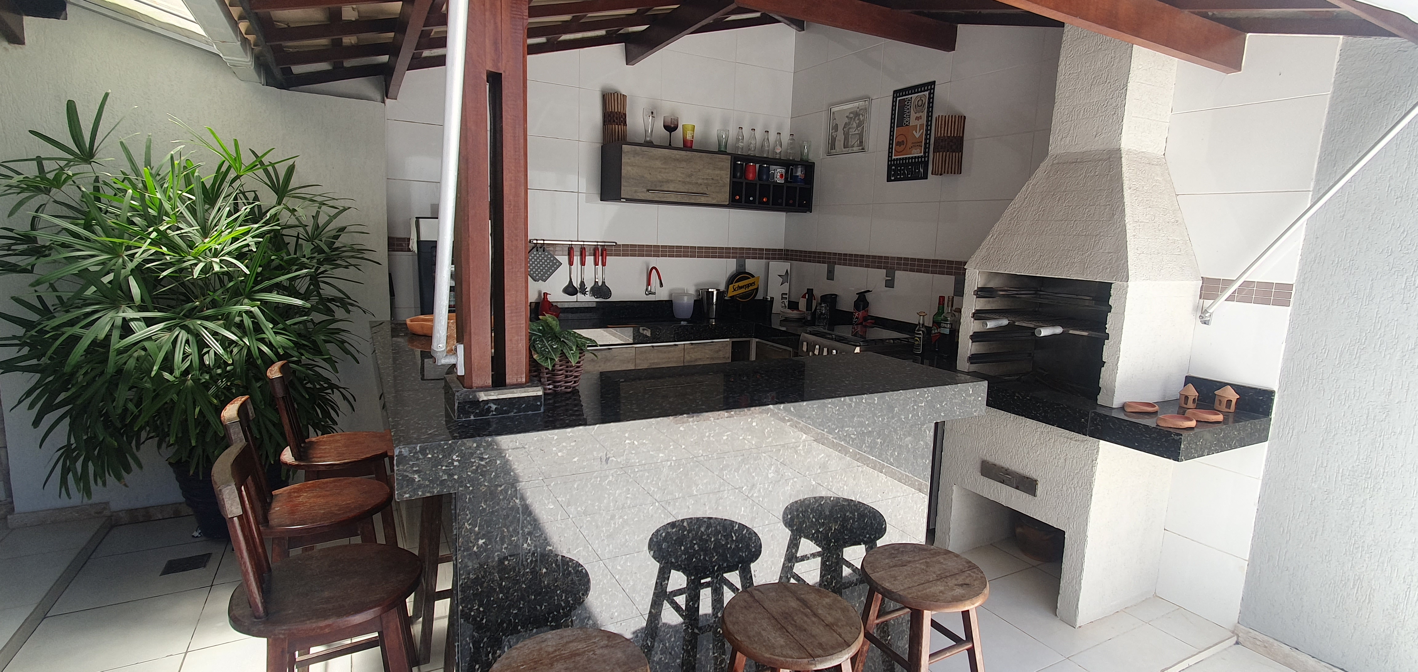Imagem Casa de Condomínio com 5 Quartos à Venda, 300 m²em Buraquinho - Lauro de Freitas Imagem Casa de Condomínio com 5 Quartos à Venda, 300 m²em Buraquinho - Lauro de Freitas
