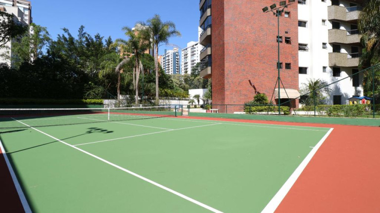 Apartamento com 4 Quartos à Venda, 220 m² em Vila Suzana - São Paulo