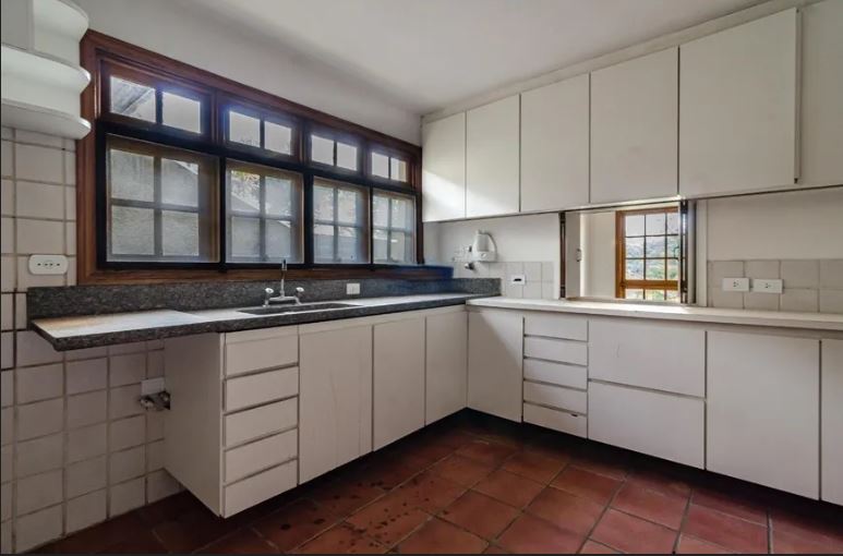 Imagem Casa com 5 Quartos à Venda, 472 m²em Alphaville - Santana de Parnaíba Imagem Casa com 5 Quartos à Venda, 472 m²em Alphaville - Santana de Parnaíba