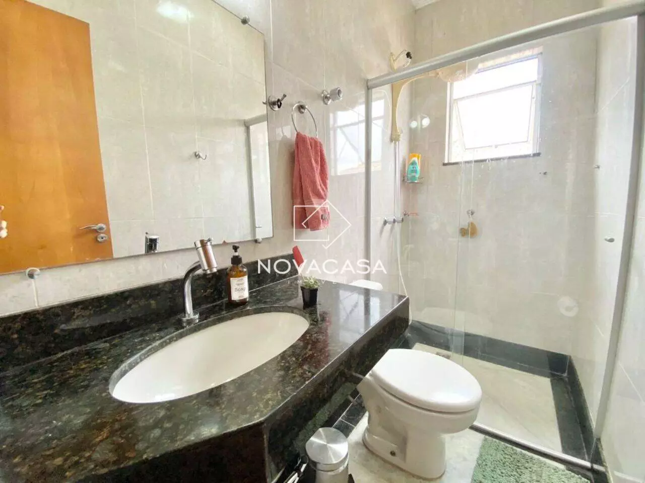Imagem Casa com 3 Quartos à Venda, 110 m²em Trevo - Belo Horizonte Imagem Casa com 3 Quartos à Venda, 110 m²em Trevo - Belo Horizonte