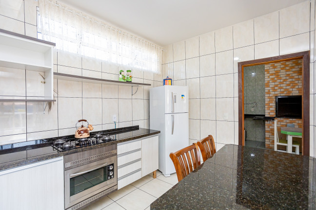 Imagem Casa com 3 Quartos à Venda, em Sítio Cercado - Curitiba Imagem Casa com 3 Quartos à Venda, em Sítio Cercado - Curitiba