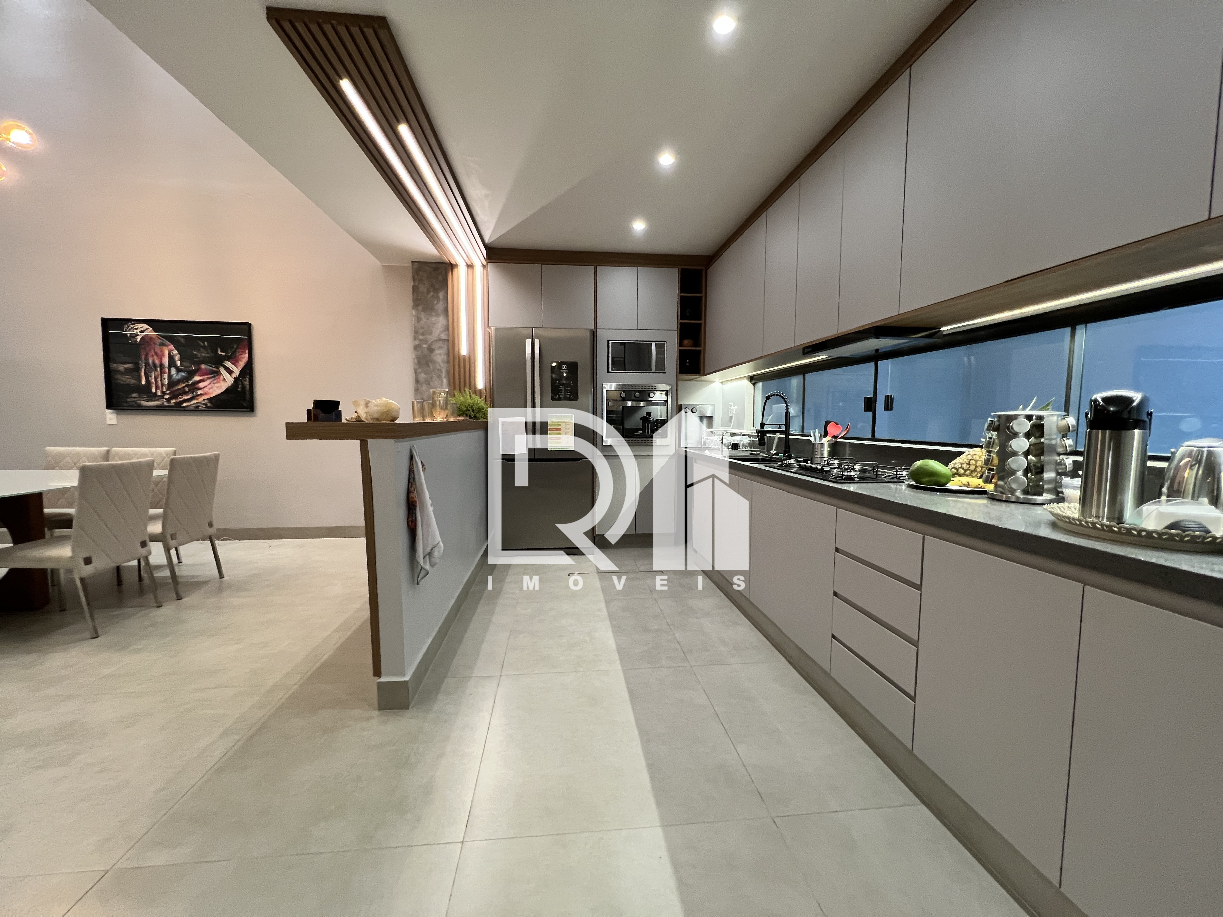 Imagem Casa com 4 Quartos à Venda, 285 m² em Guará II - Brasília Imagem Casa com 4 Quartos à Venda, 285 m² em Guará II - Brasília